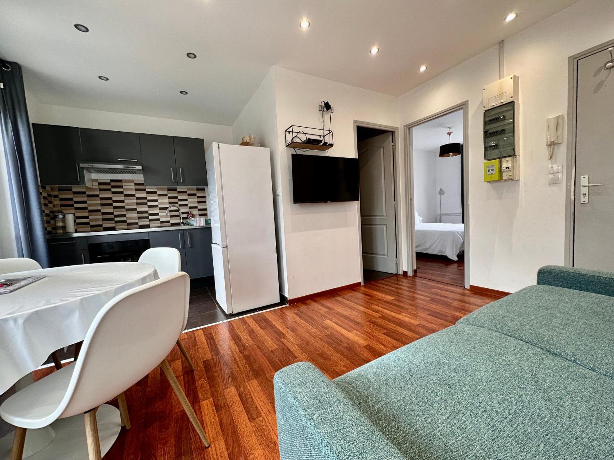 Residence 4T - 33 Bis Avenue Gaston Chauvin Aulnay-sous-Bois Ngoại thất bức ảnh
